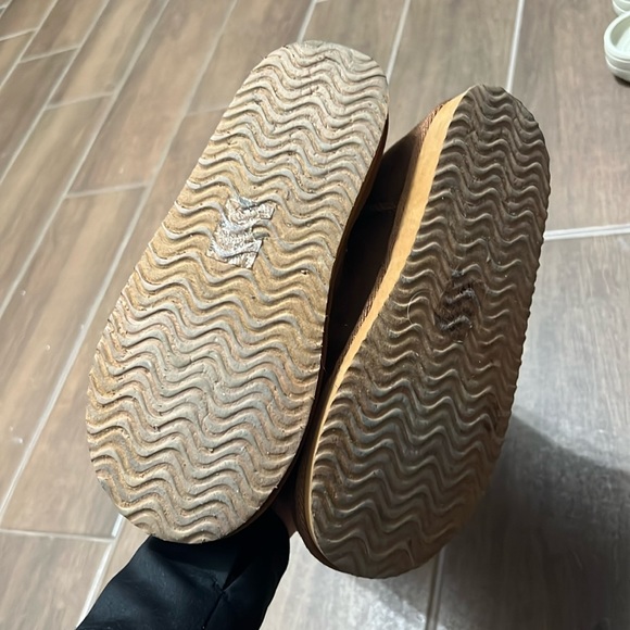 Uggs - Picture 3 of 3